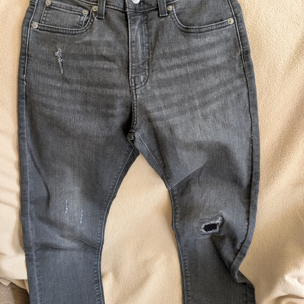 Stylish Gray Distressed Men's Jeans